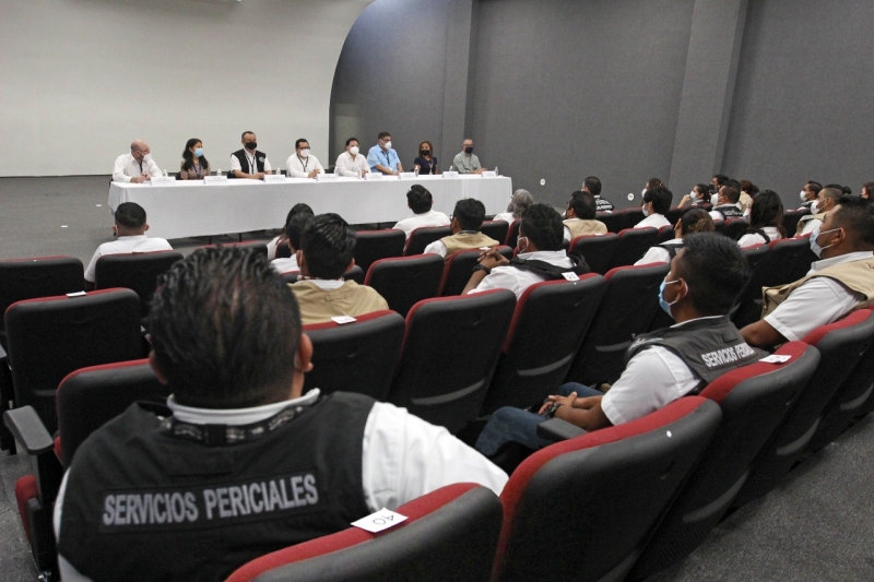 Renuevan 200 peritos de la FGE registro estatal ante el Poder Judicial