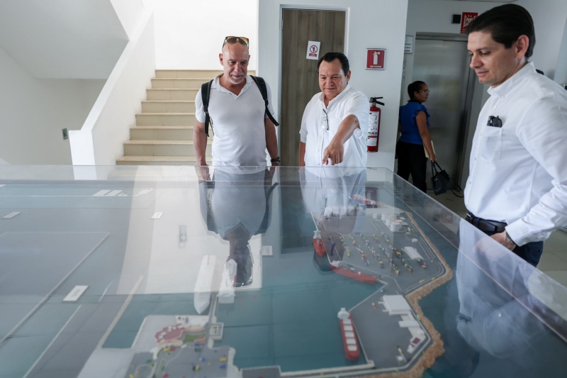 Directivos de  Fincantieri  visitan Puerto Progreso