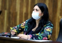 La diputada Kathia Bolio en sesi&oacute;n del congreso local 