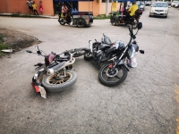 Encontronazo de motos en Um&aacute;n