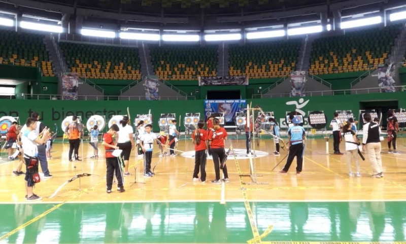 Destacan arqueros yucatecos en la Copa Regional Indoor