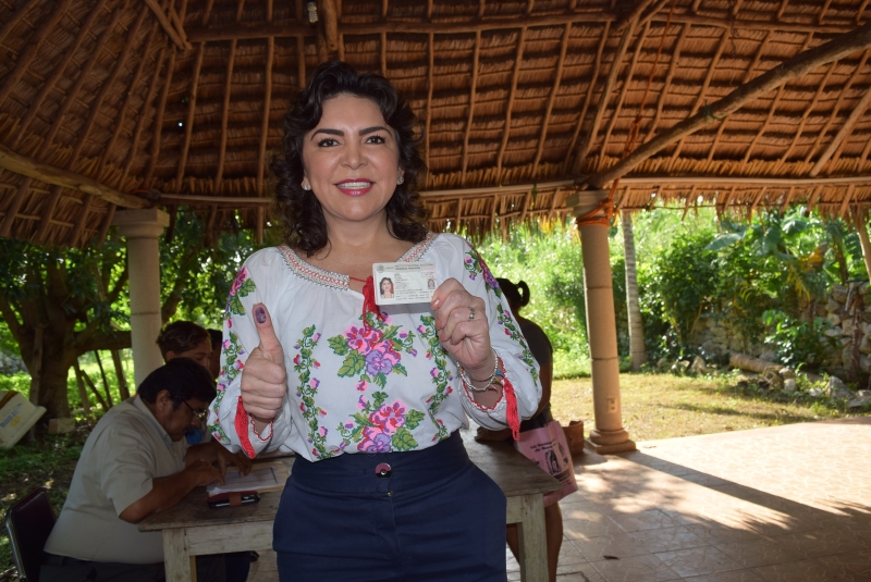 Ivonne Ortega le dice adiós al PRI