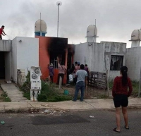 Suman dos v&iacute;ctimas fatales tras explosi&oacute;n de motocicleta