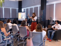 Mujeres empresarias conocen propuestas de MC