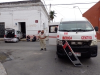 Familia regia choca contra vagoneta del FUTV&nbsp;