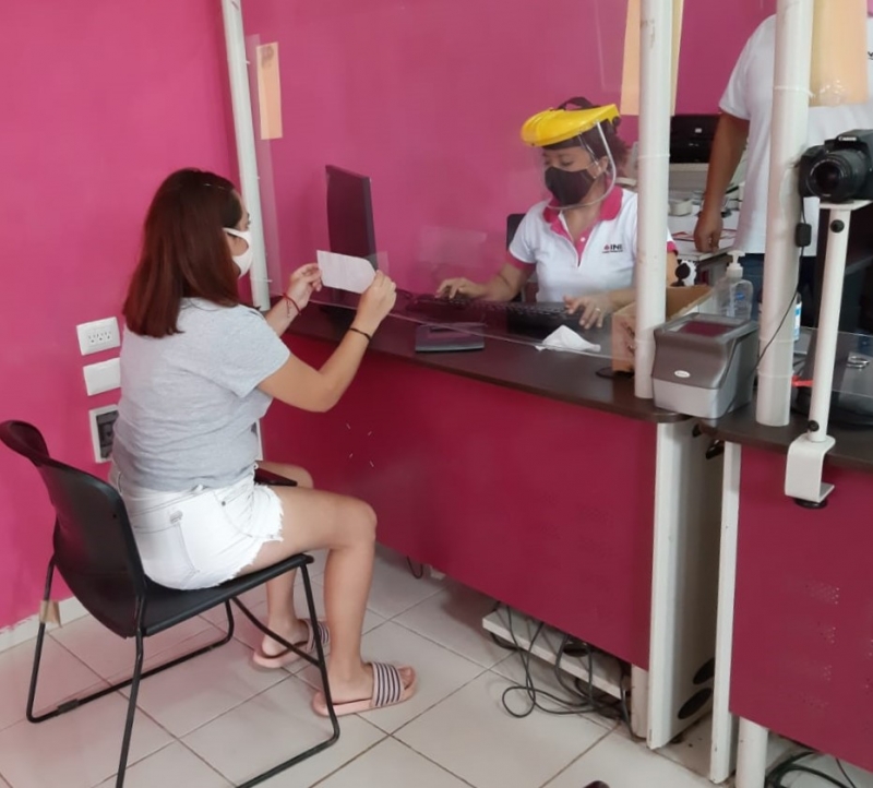 Exhorta INE a recoger credenciales para votar   