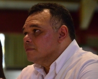 Llama Zapata  a pri&iacute;stas a la unidad