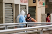 Aplican pruebas Covid-19 a locatarios del Mercado Lucas de G&aacute;lvez