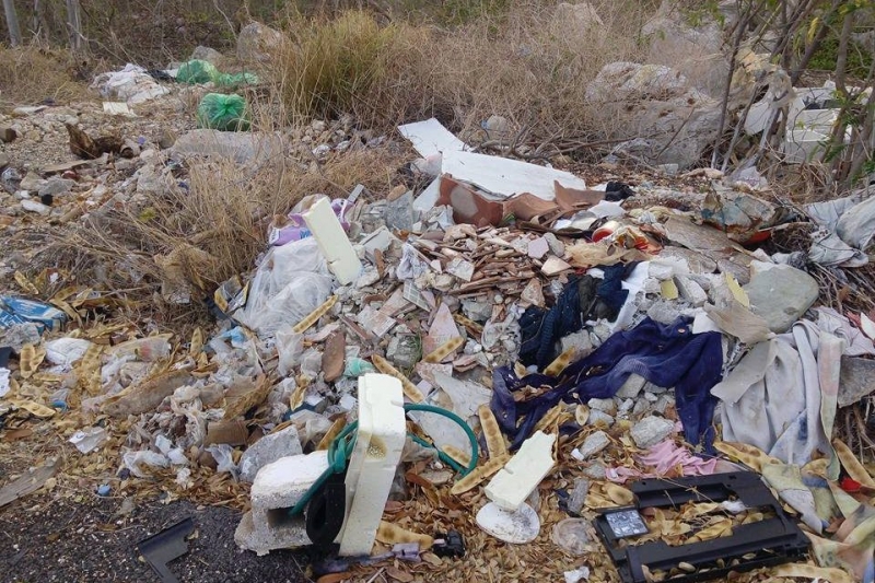 Alertan sobre tiraderos clandestinos cercanos al anillo de cenotes