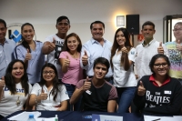 Ren&aacute;n Barrera refrenda compromiso con la juventud