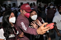 Carlos Moreno ofrece internet gratuito en parques de Kanasín