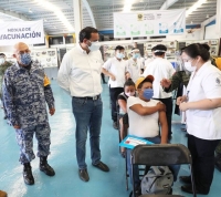 Buena afluencia en jornada de vacunaci&oacute;n contra coronavirus