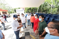 Gobernador contin&uacute;a entrega de apoyos para el sector rural