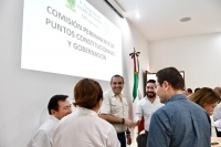 Oficinas de gobierno deber&aacute;n tener funcionarios mayahablantes