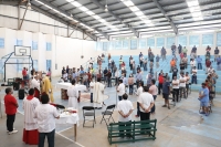 Reclusos pasan v&iacute;spera de Navidad con misa y cena especial