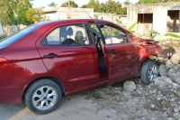 J&oacute;venes roban auto y chocan