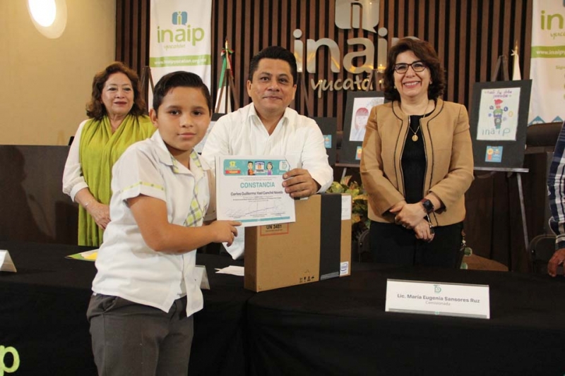 Premia Inaip a niños y niñas promotores de la protección de datos personales