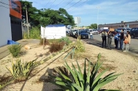 Hombre agoniza y muere a unos metros de base de la Polic&iacute;a estatal