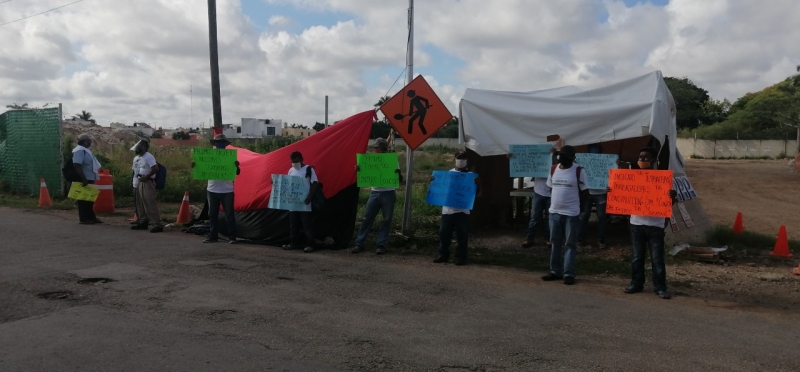 Alarifes protestan para denunciar violaciones a sus derechos laborales