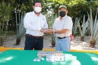Con la entrega de abejas reina, apicultores mejoran su producci&oacute;n