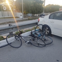 Dos ciclistas resultan lesionados en siniestro vial 
