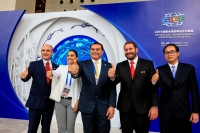 Ren&aacute;n Barrera expone las fortalezas de M&eacute;rida en China