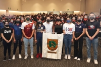 Vila Dosal abandera a delegaci&oacute;n yucateca rumbo a la Universiada Nacional