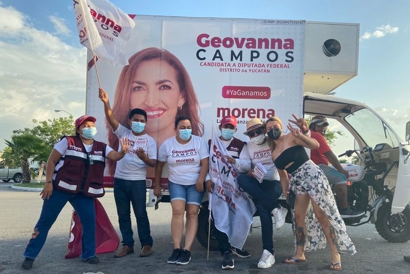 Geovanna Campos recorre la colonia Santa Gertrudis