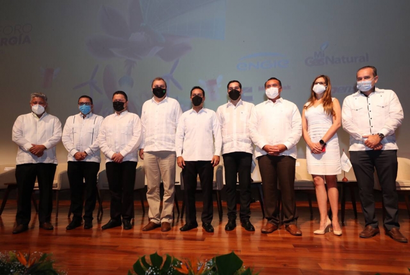 Vila Dosal inaugura la Expo Foro de Energía Yucatán 2021