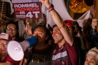 Vecinos de Xcanatún externan su respaldo a Rommel