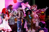 Paseo de los Sustos y Tradici&oacute;n re&uacute;ne a miles de personas