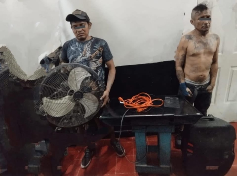 Caen dos ladrones con botín en mano