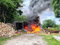 Se incendia bodega en fraccionamiento Dzoyolá