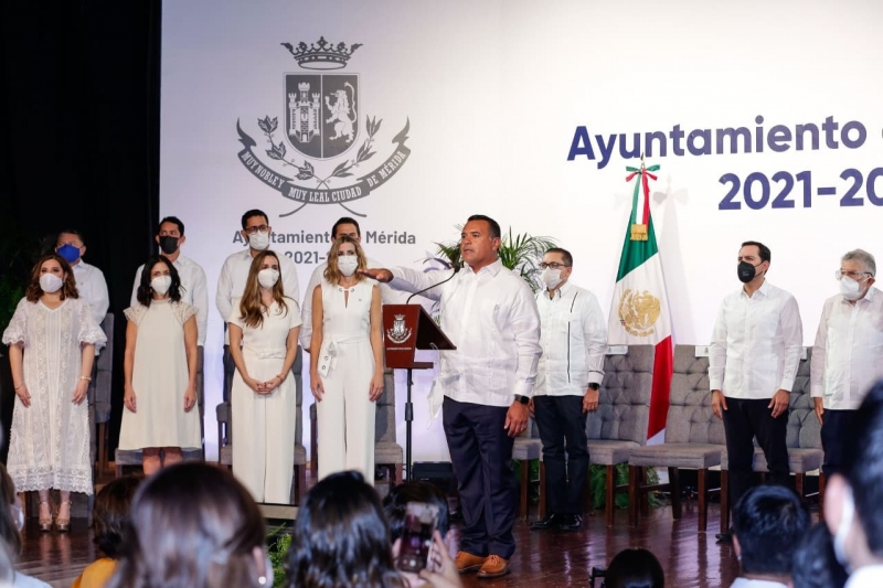 Inicia  tercer periodo de Renán Barrera como alcalde de Mérida