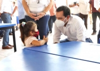 Gobernador reitera su compromiso con la educaci&oacute;n de ni&ntilde;os y j&oacute;venes