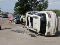 Encontronazo entre Sentra y Arcadia deja da&ntilde;os materiales