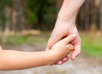 La crianza responsable, aún lejos del papá actual