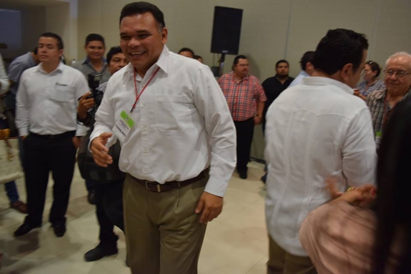 Programas desaparecen con alternancia en gobierno: Zapata