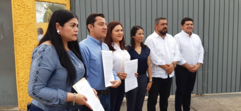 Denuncian por desvío de recursos en Isstey a Rolando Zapata e Ivonne Ortega