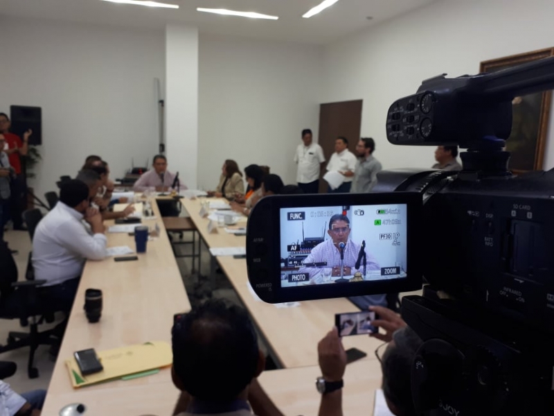 Se combatirá consumo de alcohol al suprimir horarios de venta: Cuevas