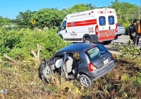 Rescatan a lesionado con &ldquo;quijadas de la vida&rdquo; de auto siniestrado