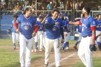 Azulejos mantiene liderato de Liga Meridana de B&eacute;isbol