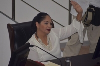 Alista Marena López su informe de actividades