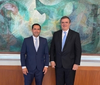 Mauricio Vila se re&uacute;ne con el canciller Marcelo Ebrard