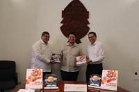 Escuelas Preparatorias reciben libros para sus bibliotecas