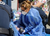 Param&eacute;dicos de la SSP asisten a mujer en parto