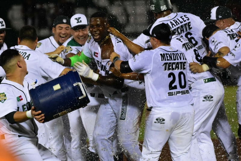 Leones deja tendidos a Diablos Rojos en el Kukulcán