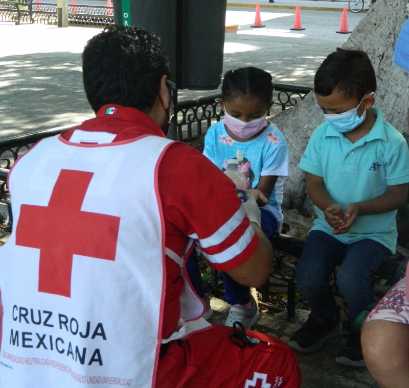 Conmemoran Día Mundial de la Cruz y Media Luna Roja
