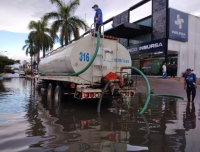 Atiende Ayuntamiento  reportes de calles inundadas en&nbsp; poniente de la ciudad