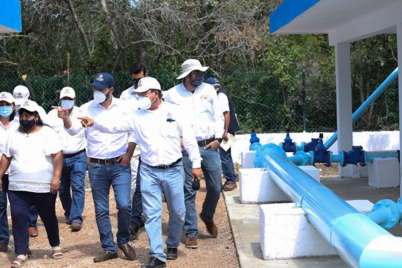 Rehabilitan sistema de agua potable en Celestún